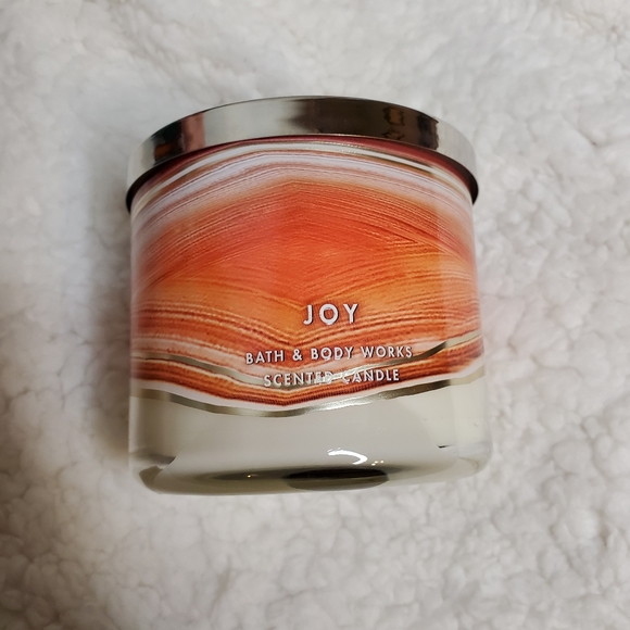 Bath & Body Works 3 Wick Candles NEW - Picture 13 of 15